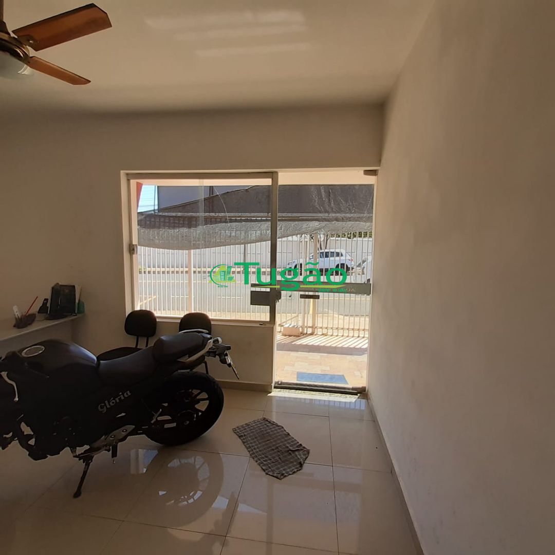 Loja / Salão / Ponto Comercial  para aluguel, 150m² — foto 2 de 12