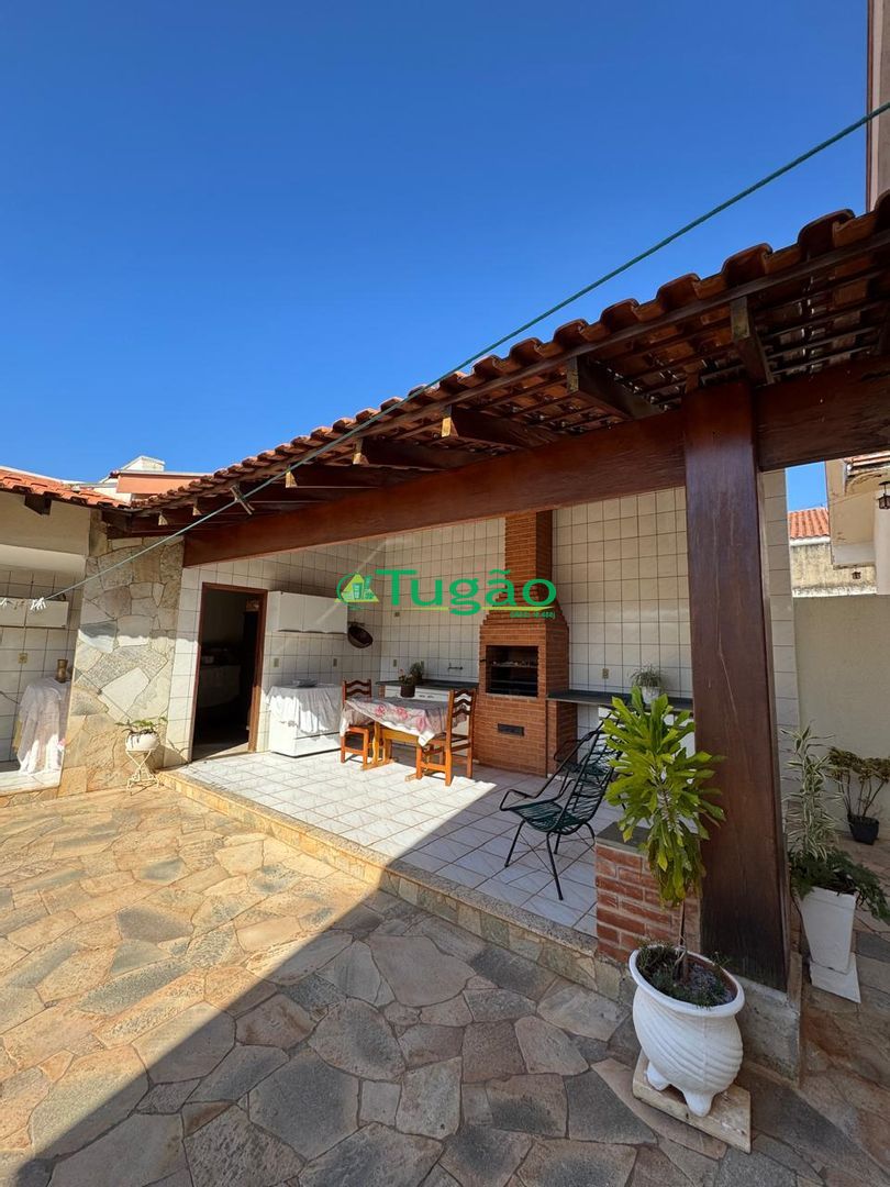 Casa com 3 quartos à venda, 190m² — foto 10 de 23