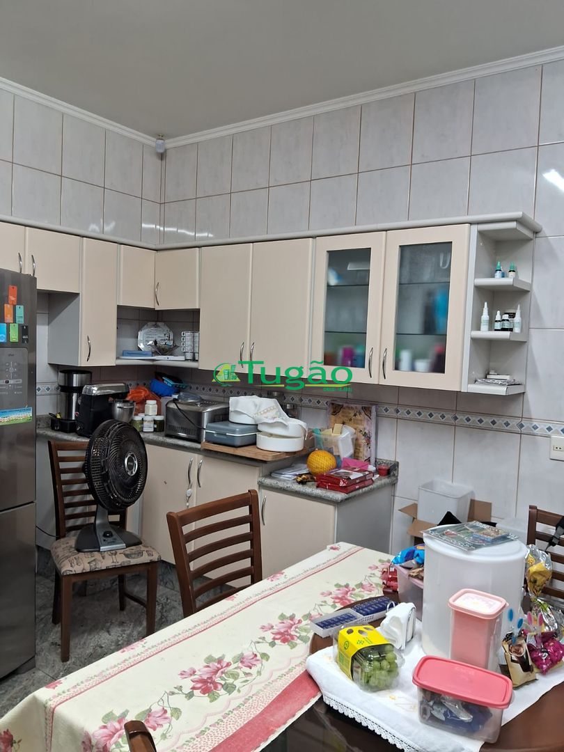 Casa com 4 quartos à venda, 426m² — foto 16 de 22