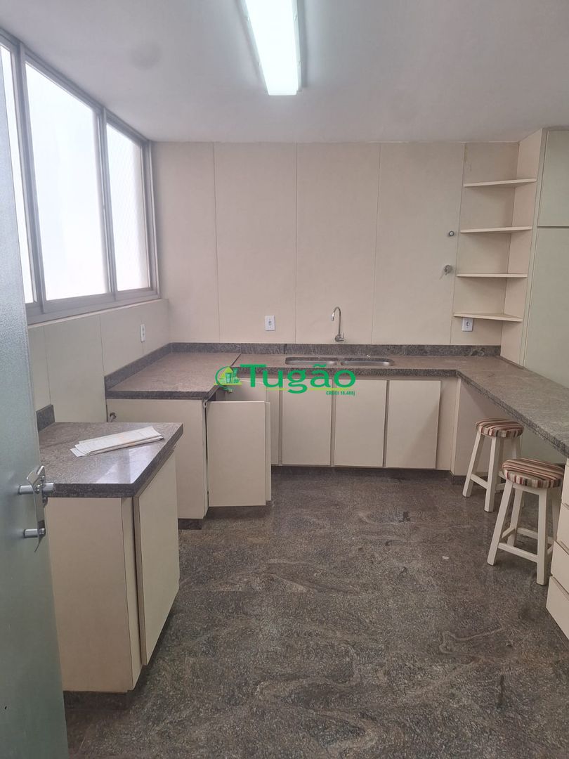 Apartamento com 3 quartos à venda, 180m² — foto 4 de 18