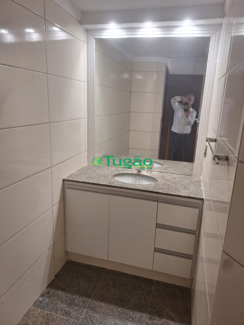Apartamento com 3 quartos à venda, 180m² — foto 8 de 18
