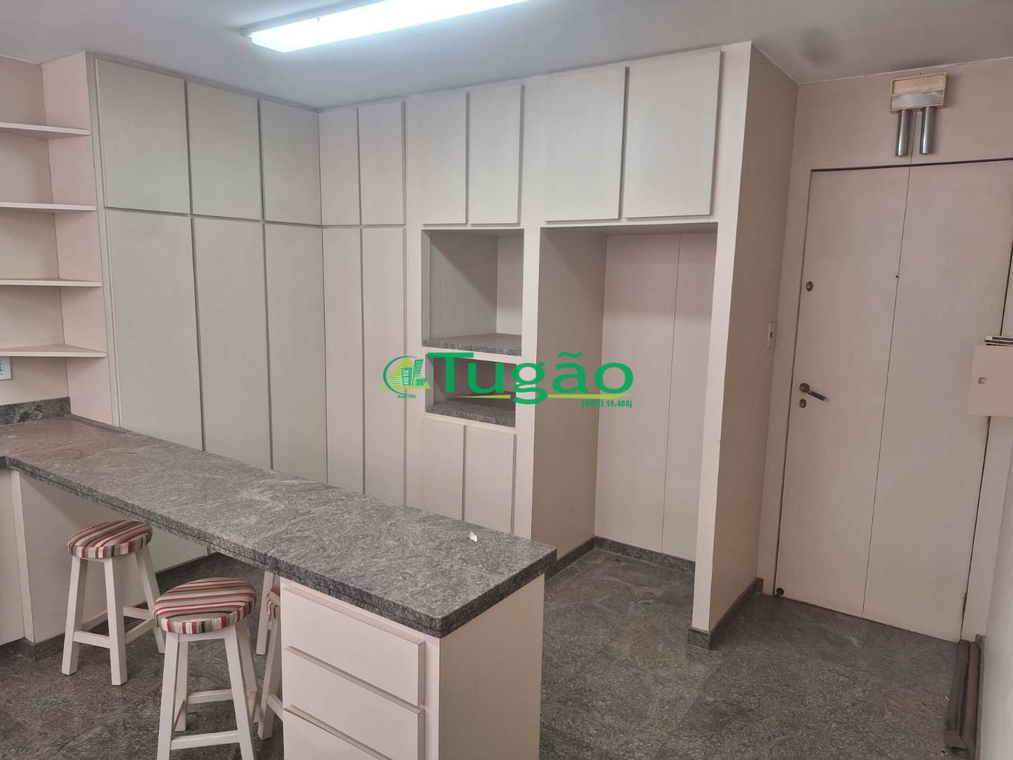 Apartamento com 3 quartos à venda, 180m² — foto 3 de 18