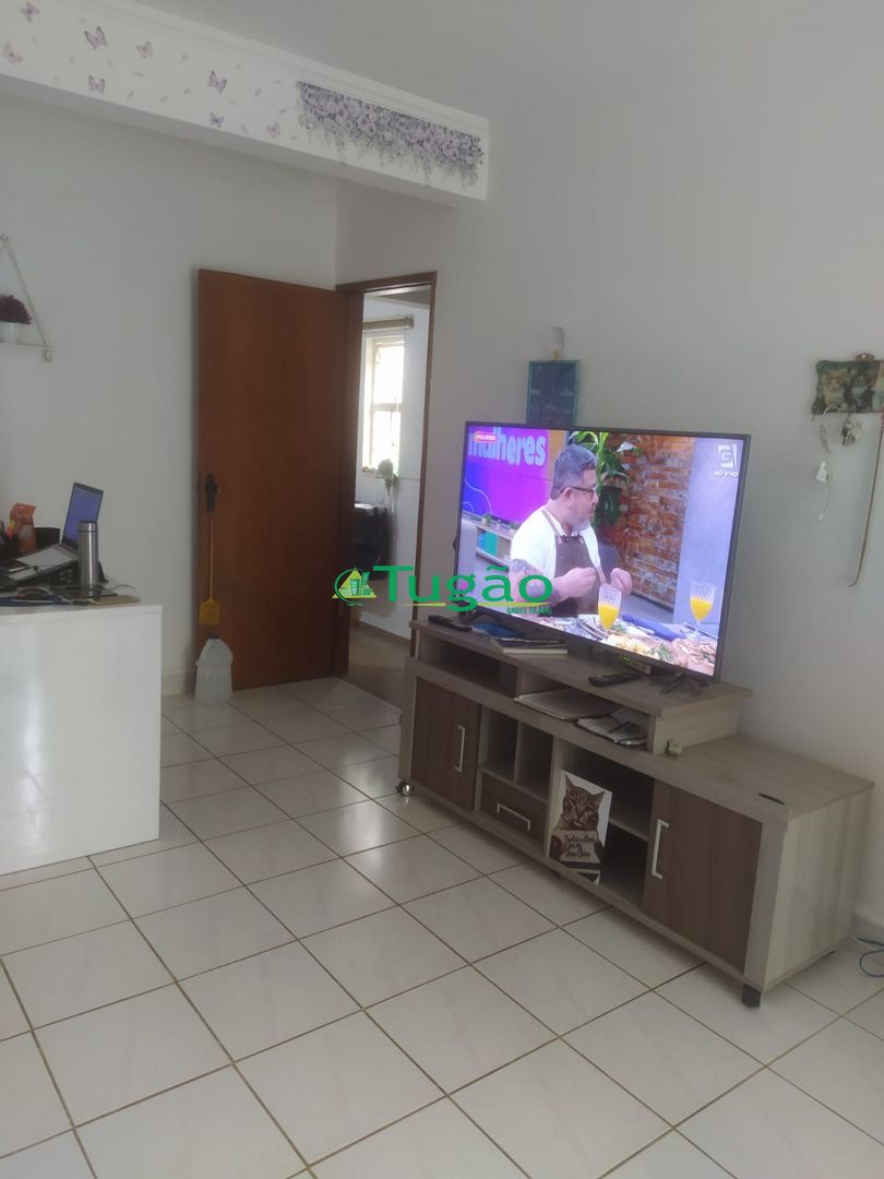 Casa com 2 quartos à venda, 70m² — foto 2 de 23