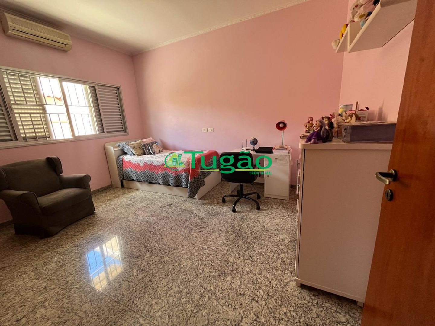 Casa com 3 quartos à venda, 354m² — foto 3 de 15