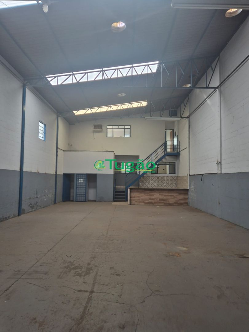 Loja / Salão / Ponto Comercial  para aluguel, 850m² — foto 1 de 18