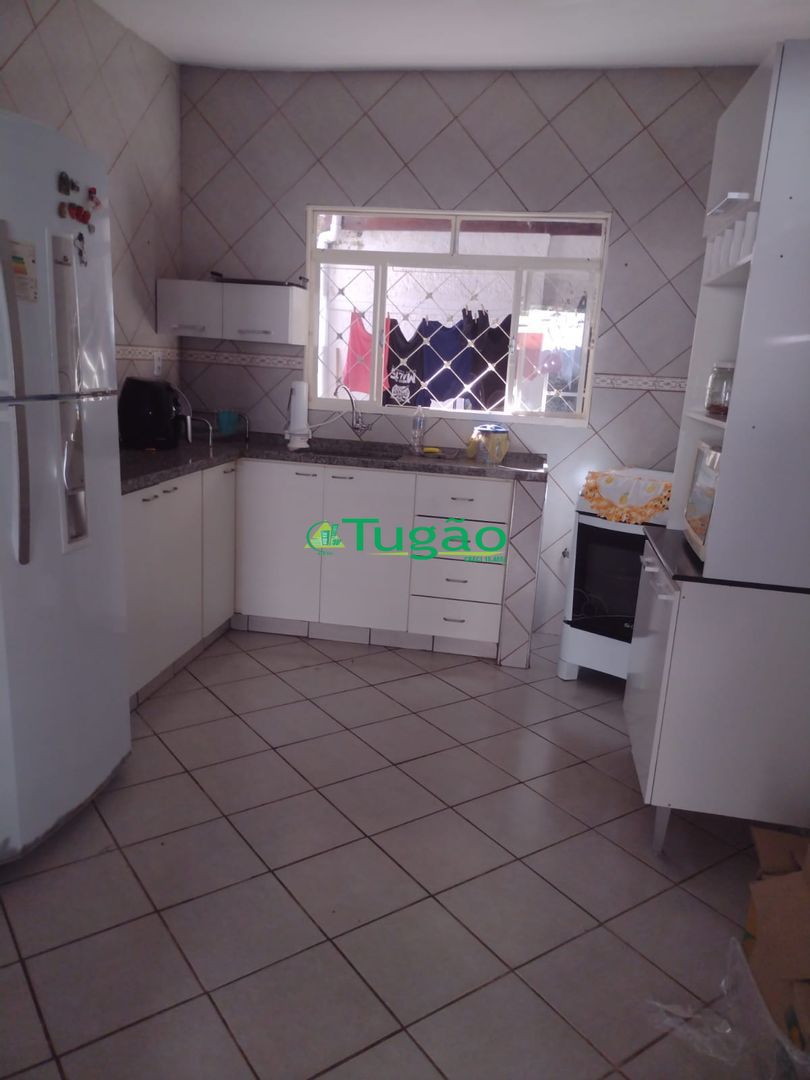 Casa com 3 quartos à venda, 165m² — foto 16 de 23