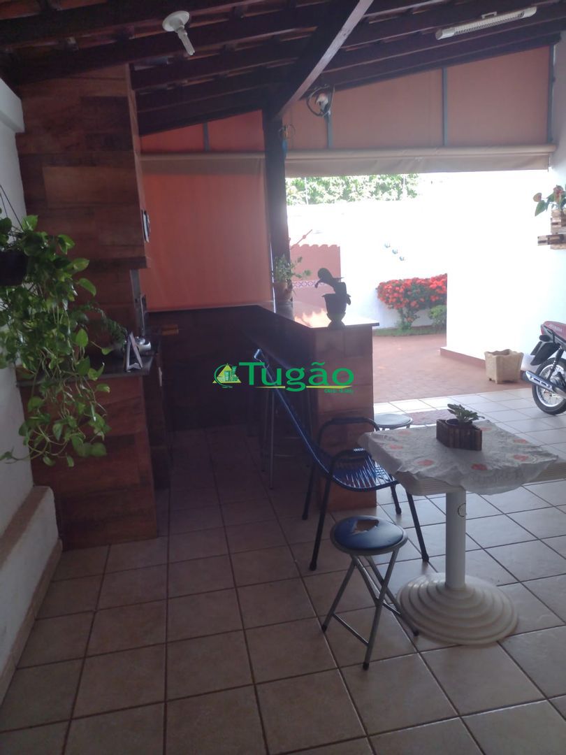 Casa com 3 quartos à venda, 165m² — foto 12 de 23