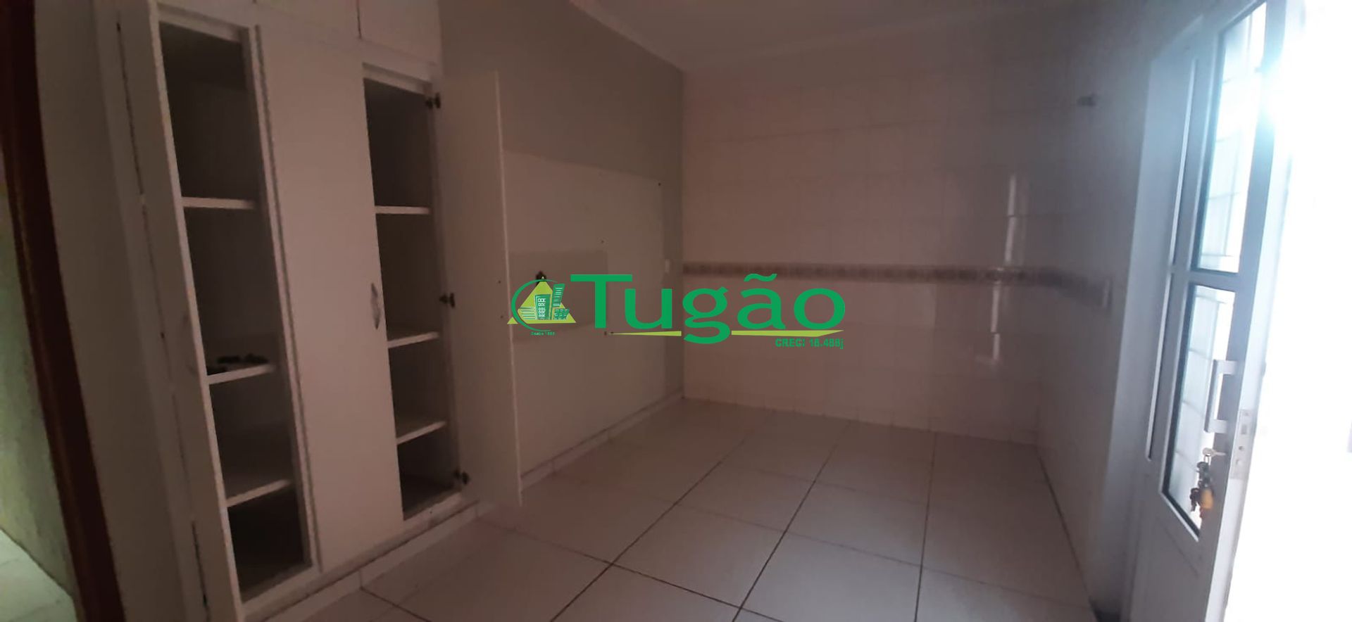 Casa com 3 quartos à venda, 150m² — foto 2 de 10