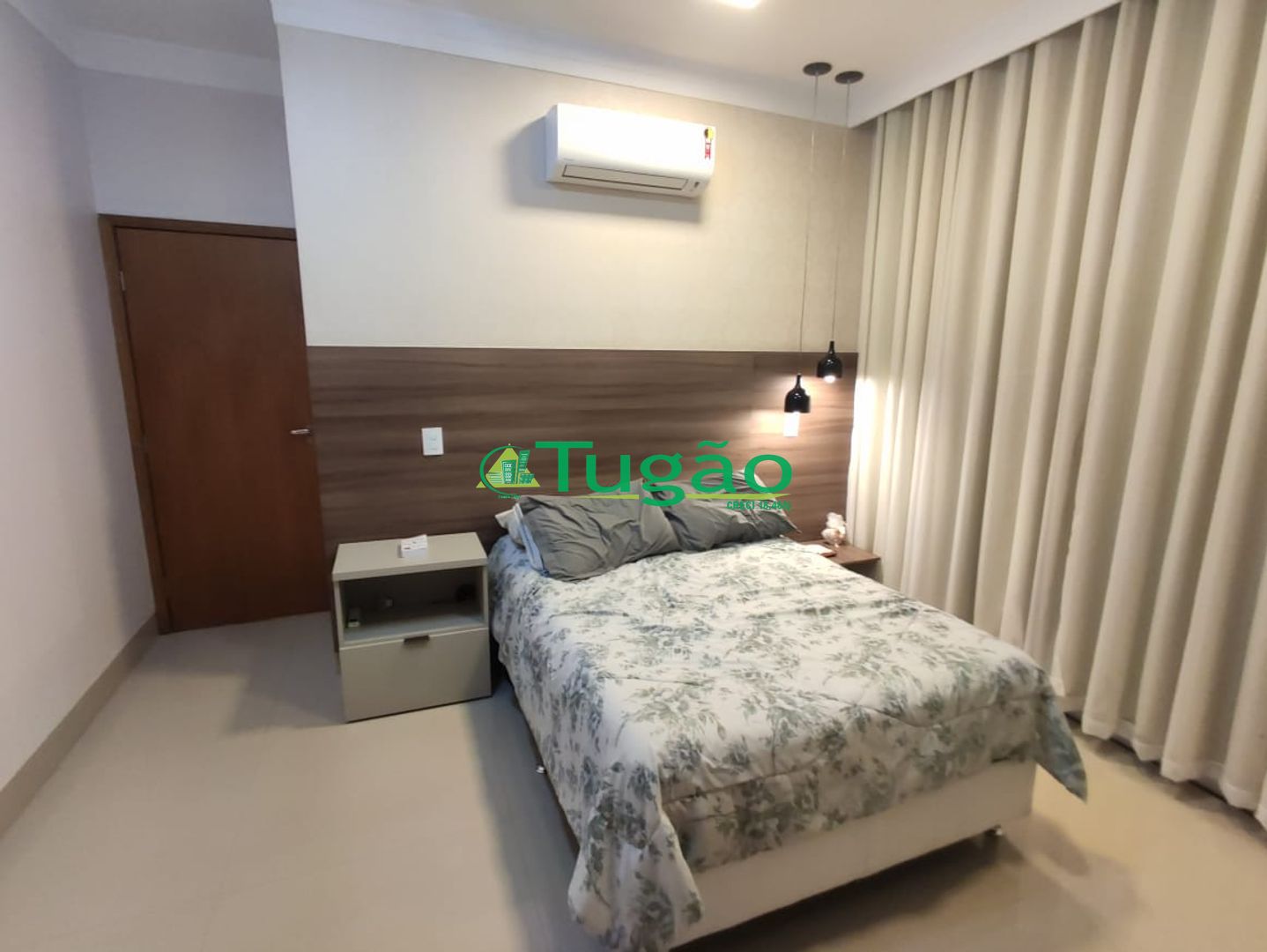 Casa de Condomínio com 3 quartos à venda, 250m² — foto 19 de 36