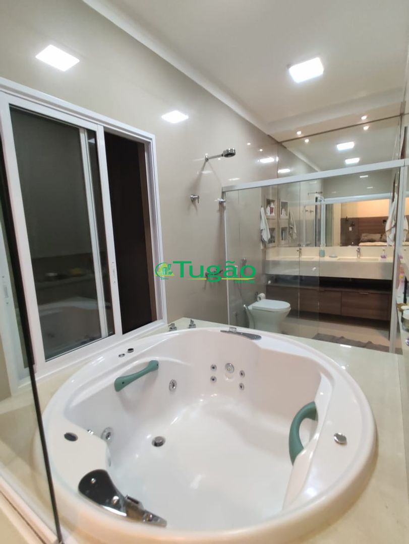 Casa de Condomínio com 3 quartos à venda, 250m² — foto 11 de 36