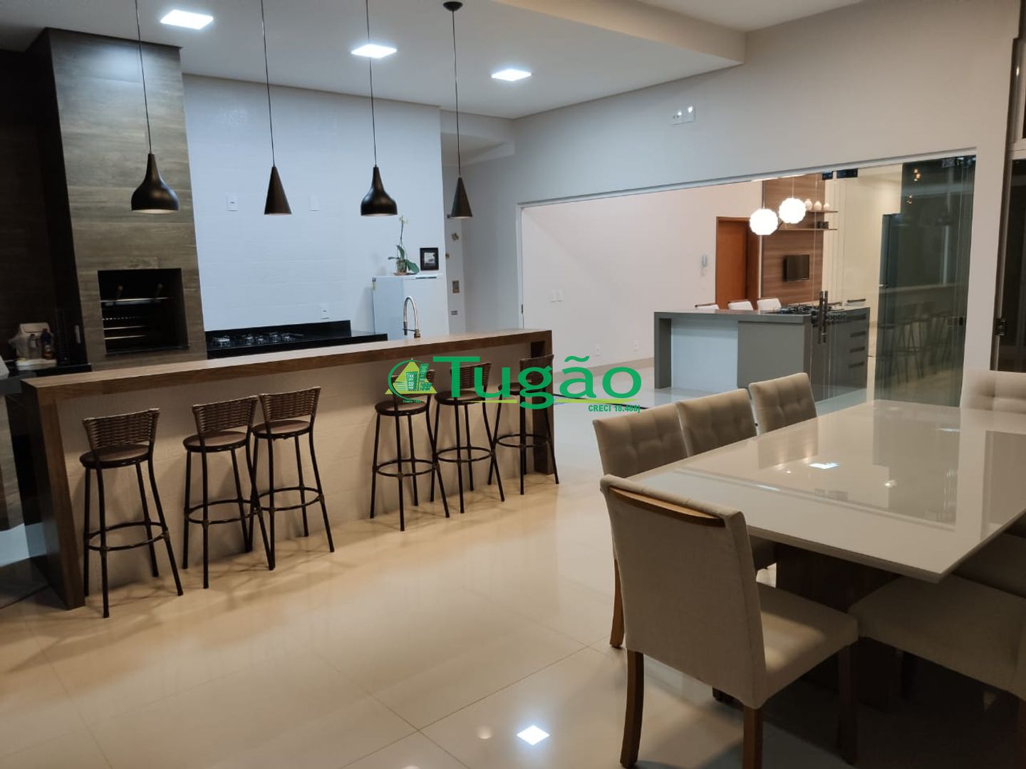 Casa de Condomínio com 3 quartos à venda, 250m² — foto 30 de 36