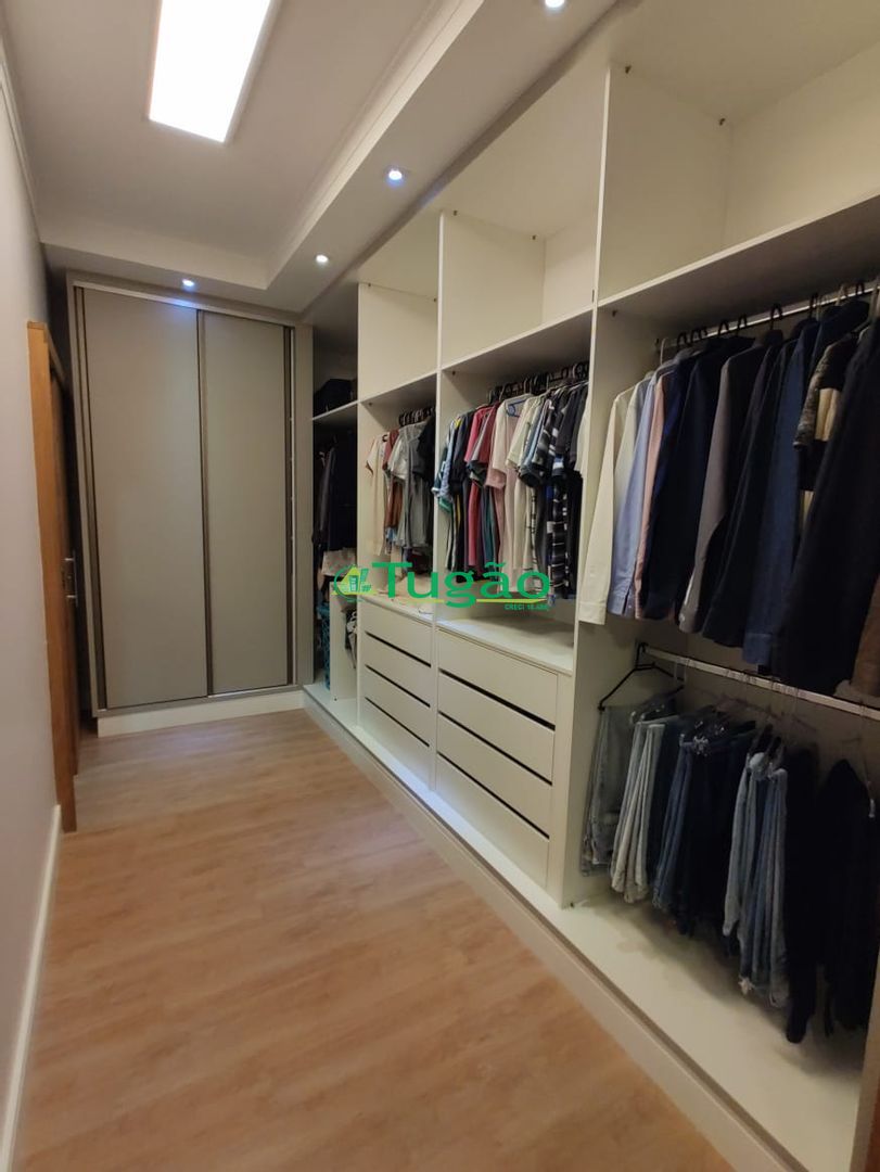 Casa de Condomínio com 3 quartos à venda, 250m² — foto 16 de 36