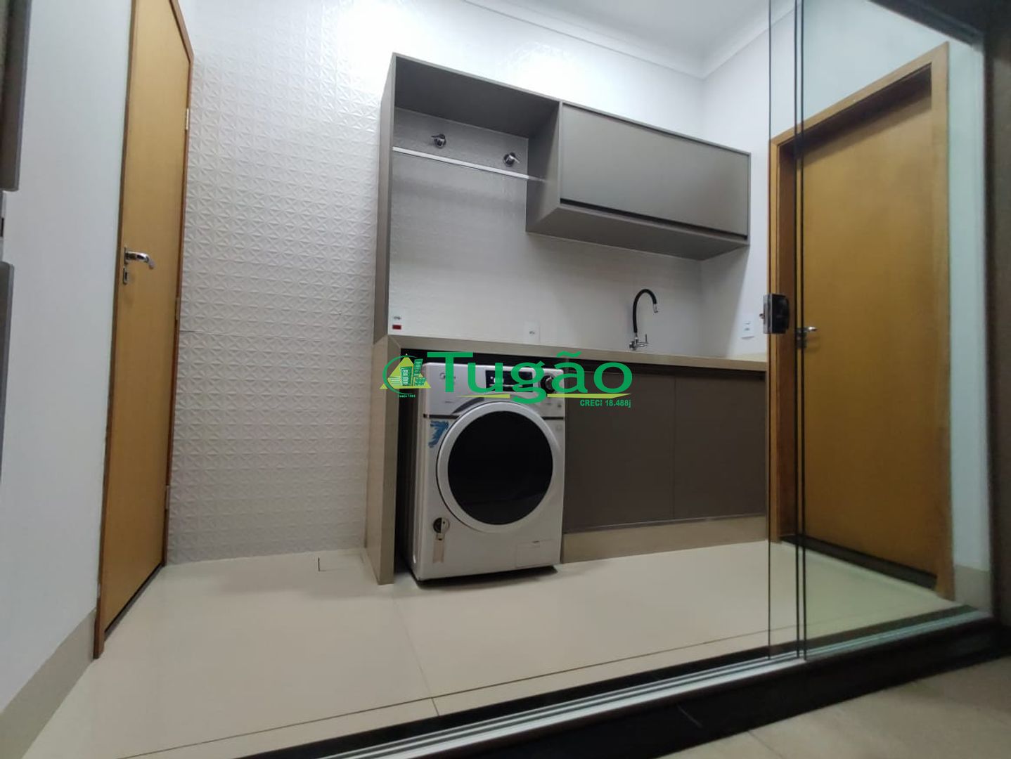 Casa de Condomínio com 3 quartos à venda, 250m² — foto 23 de 36