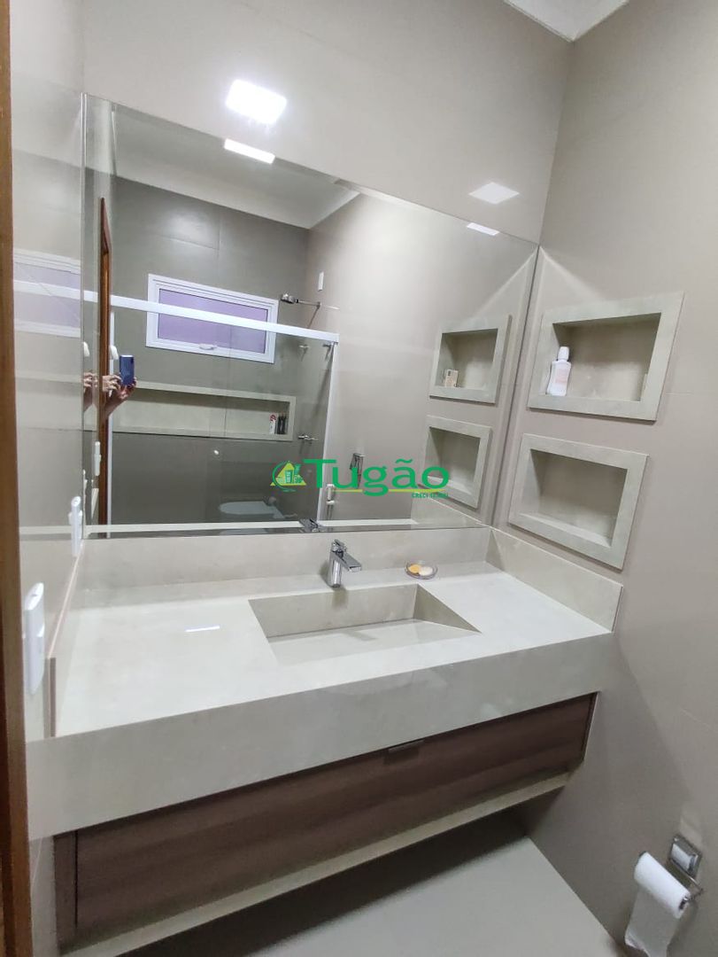 Casa de Condomínio com 3 quartos à venda, 250m² — foto 9 de 36
