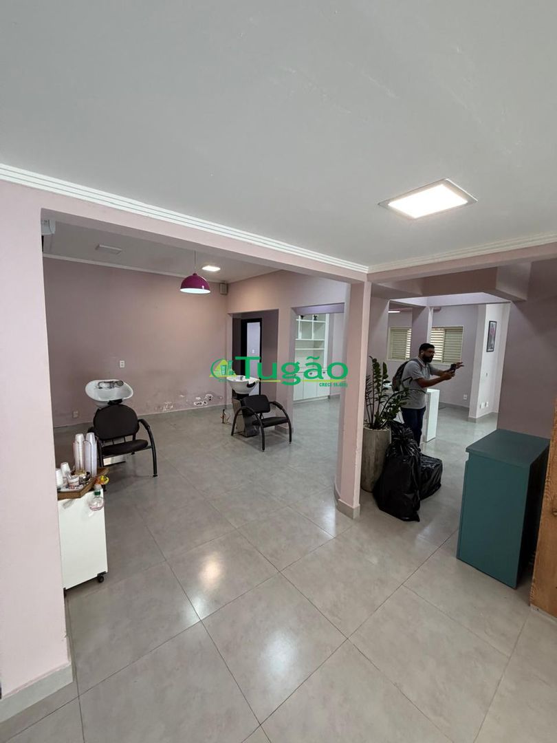 Loja / Salão / Ponto Comercial  para aluguel, 251m² — foto 6 de 22