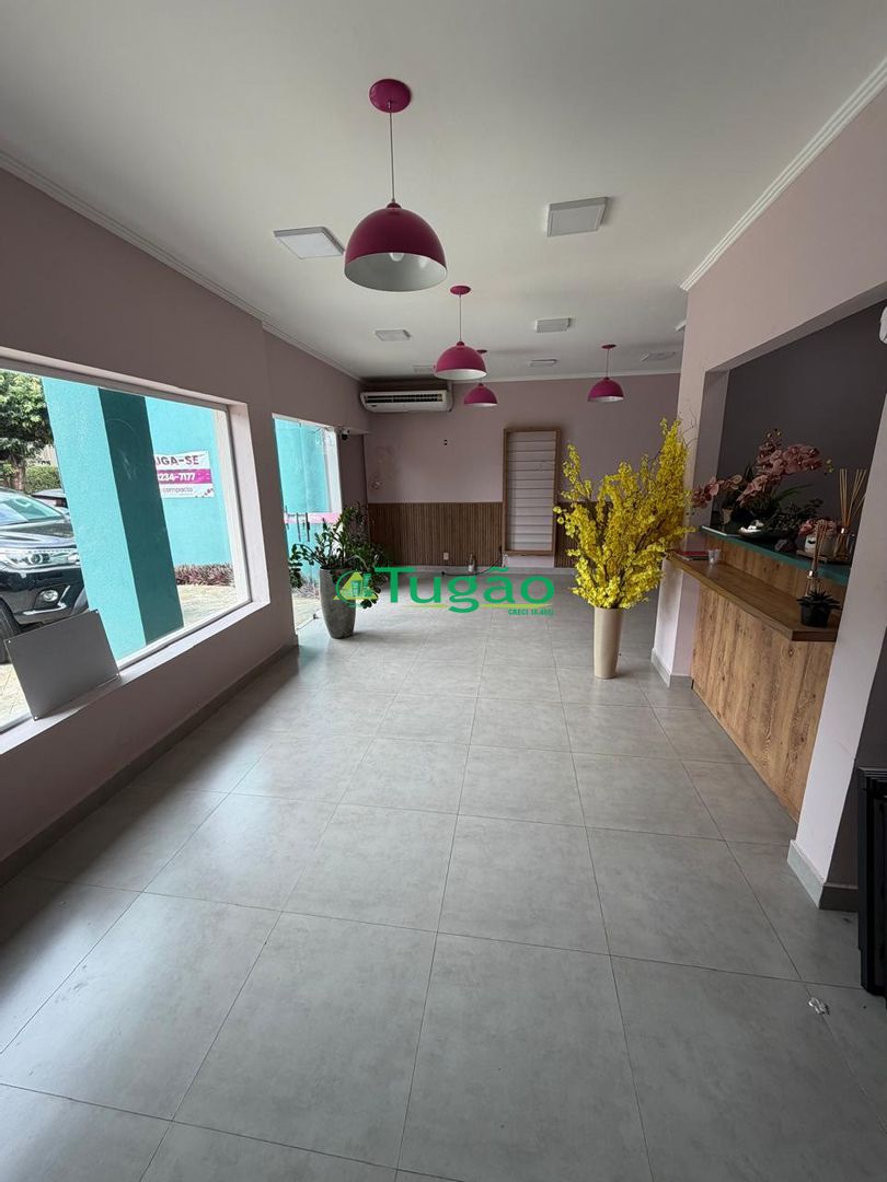 Loja / Salão / Ponto Comercial  para aluguel, 251m² — foto 1 de 22