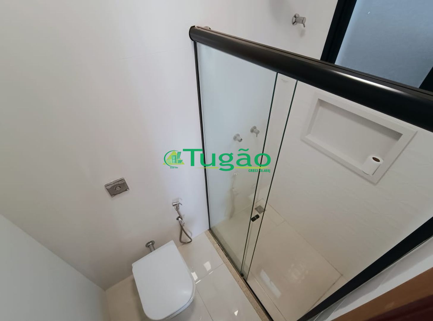 Casa de Condomínio com 3 quartos para aluguel, 210m² — foto 13 de 32