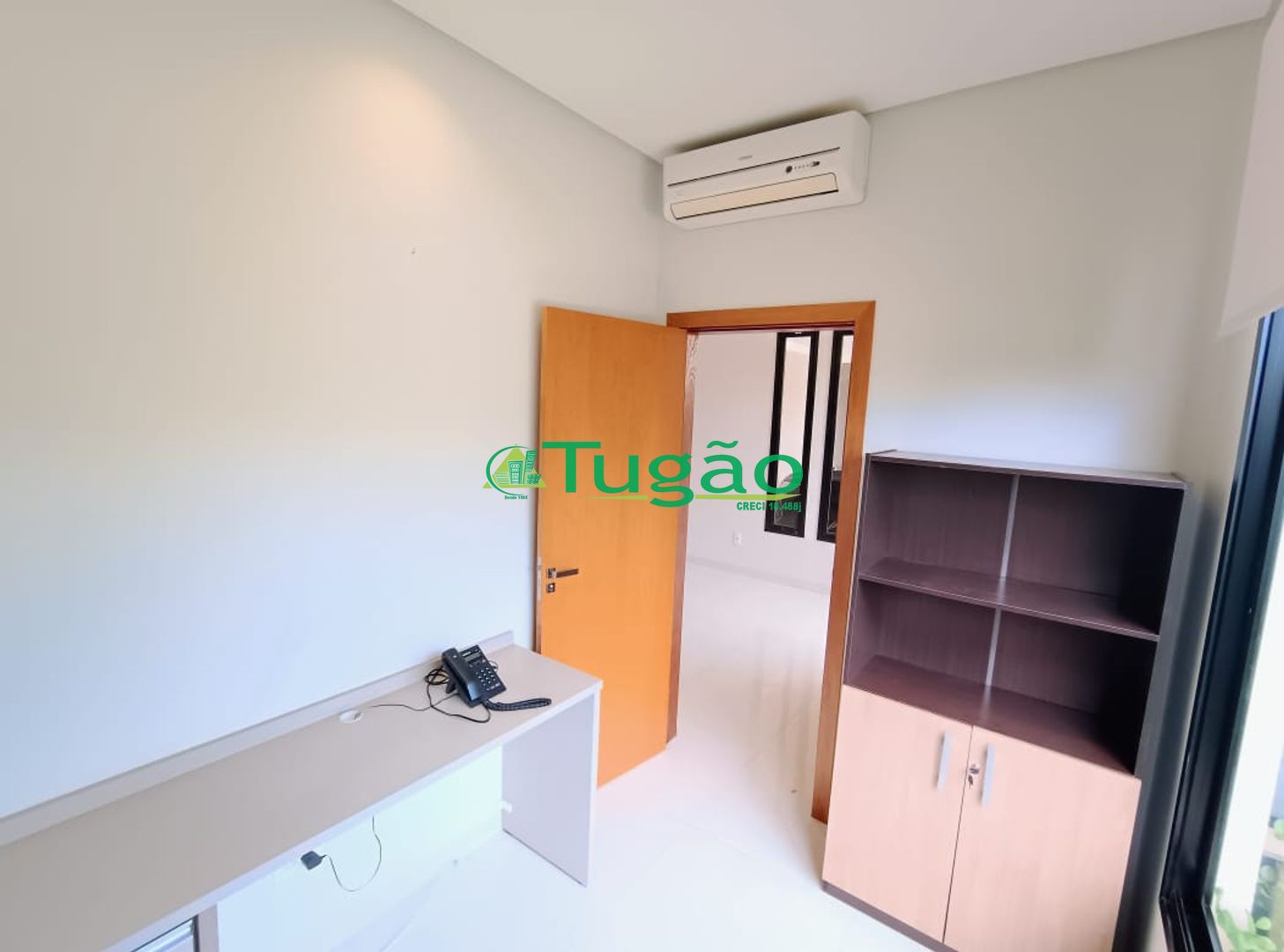 Casa de Condomínio com 3 quartos para aluguel, 210m² — foto 5 de 32