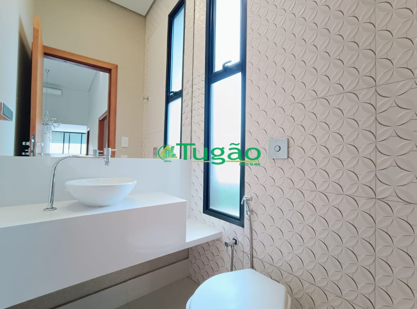 Casa de Condomínio com 3 quartos para aluguel, 210m² — foto 6 de 32