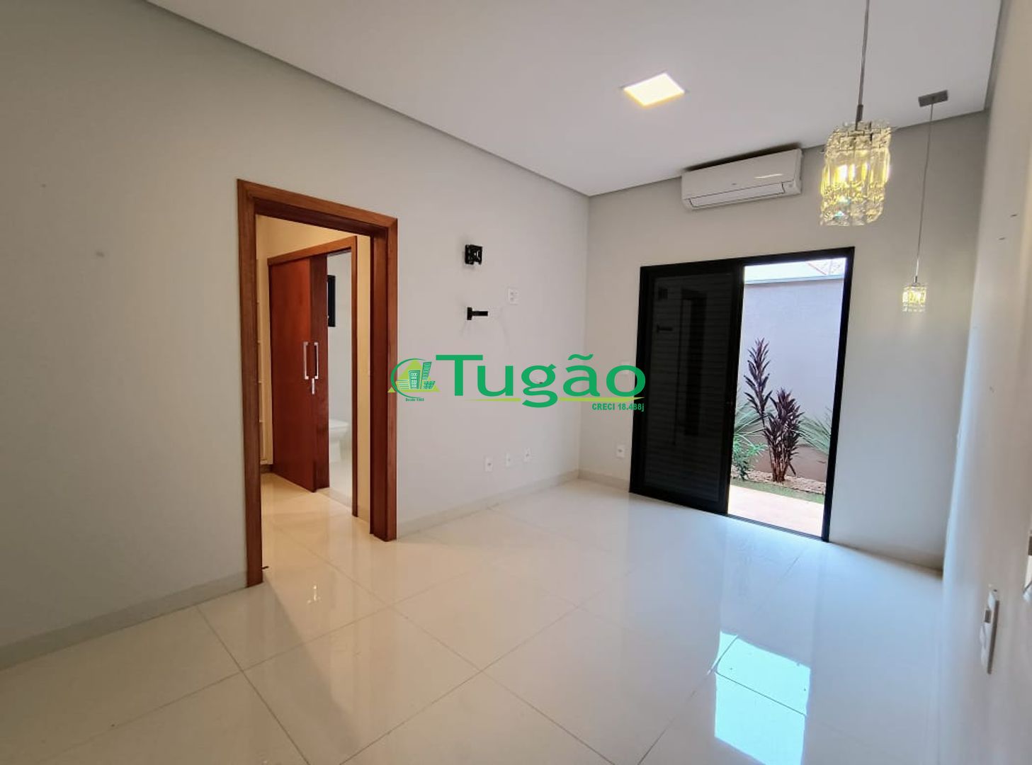 Casa de Condomínio com 3 quartos para aluguel, 210m² — foto 24 de 32