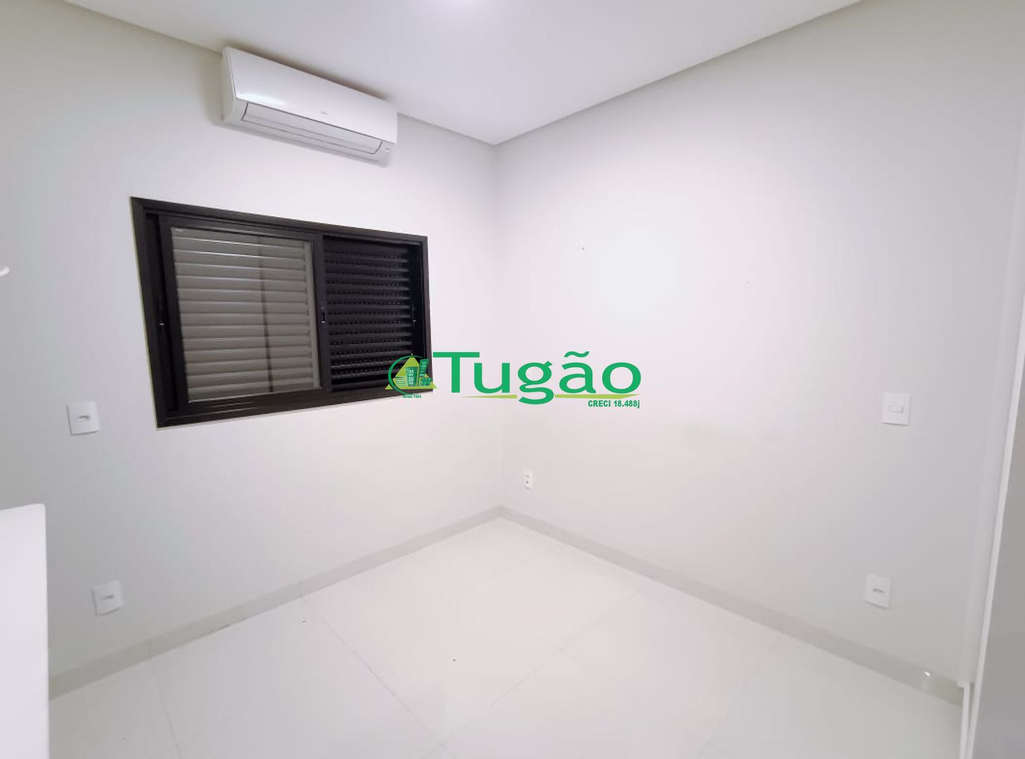 Casa de Condomínio com 3 quartos para aluguel, 210m² — foto 19 de 32
