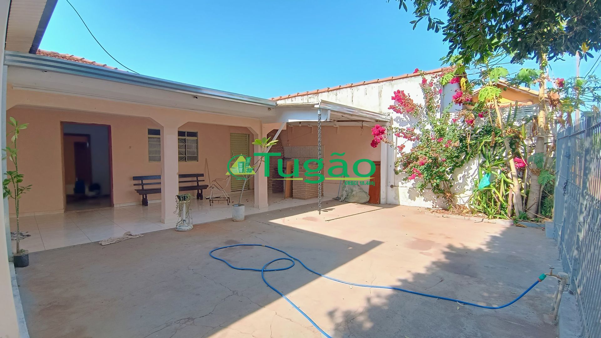 Casa com 2 quartos à venda, 150m² — foto 1 de 16