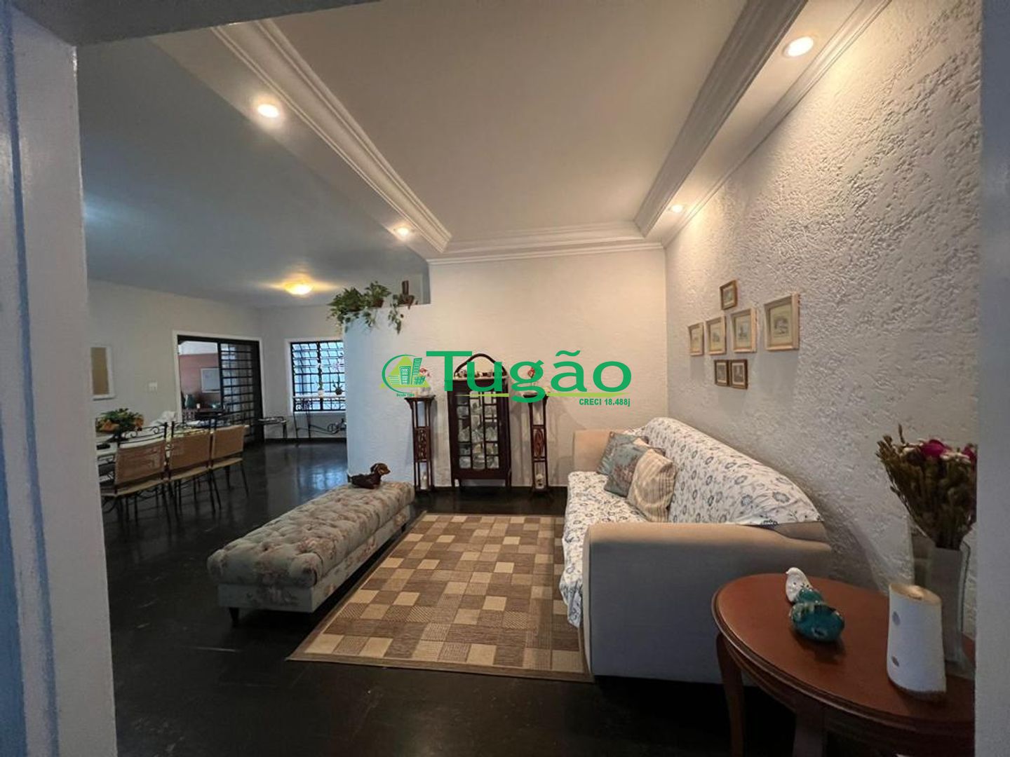 Casa com 3 quartos à venda, 360m² — foto 3 de 7