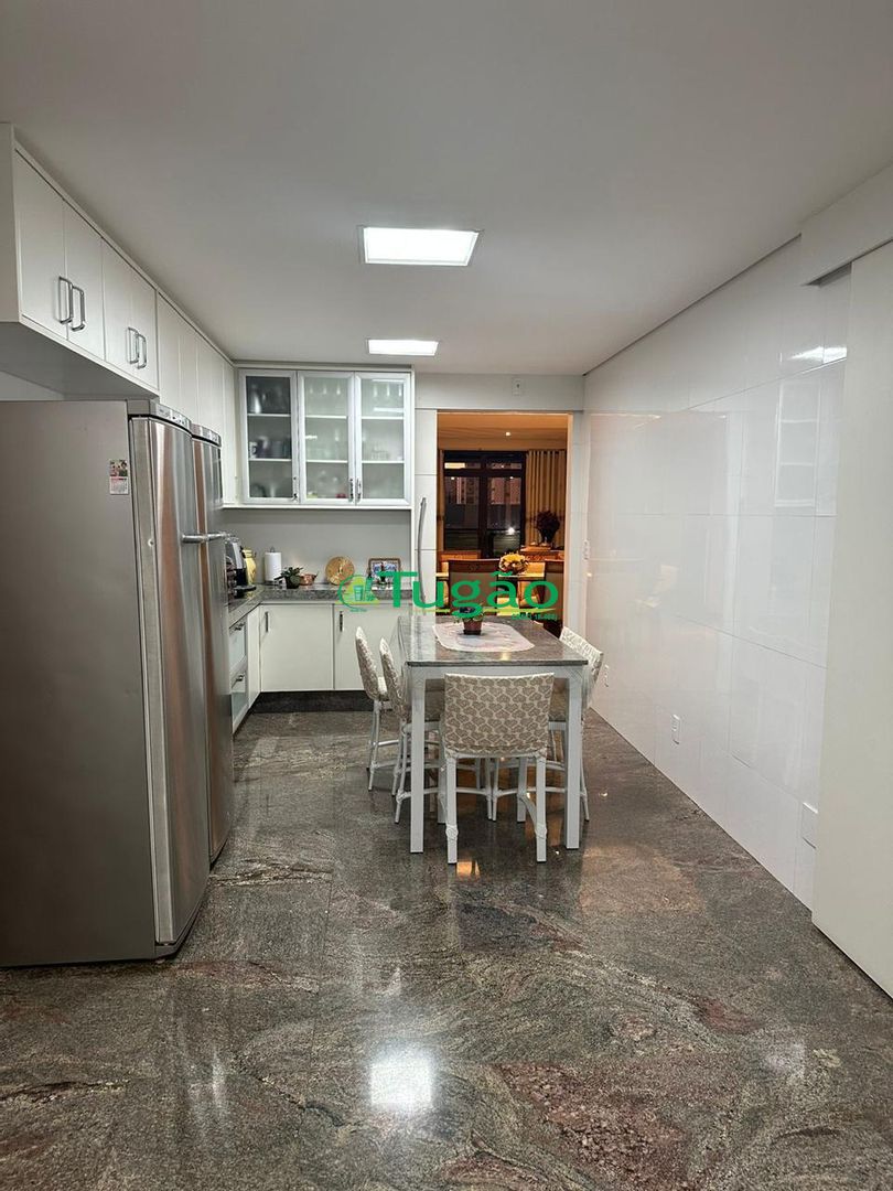 Apartamento com 3 quartos à venda, 217m² — foto 25 de 30