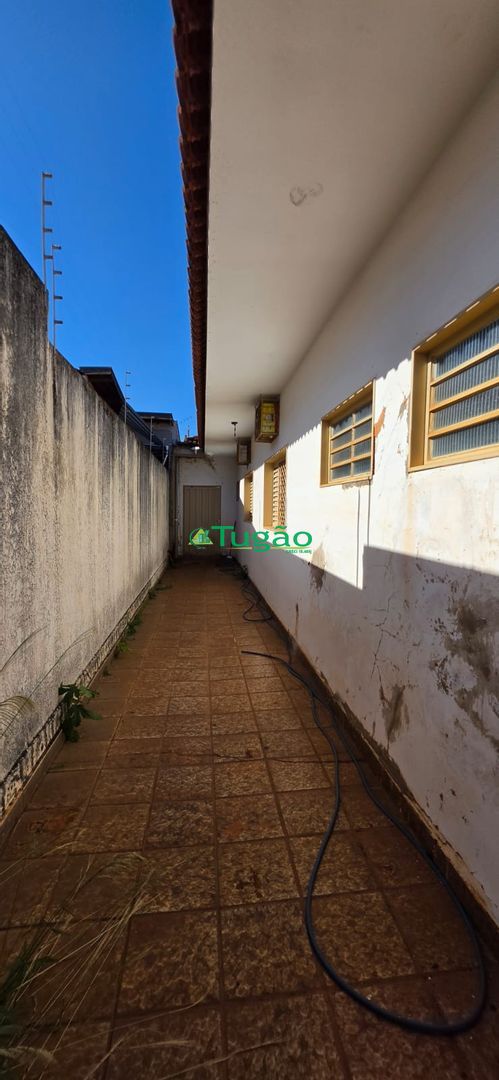 Imóvel Comercial com 3 quartos à venda, 270m² — foto 3 de 25