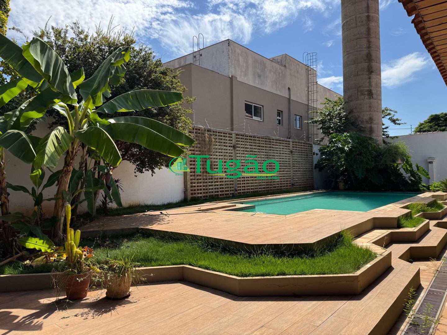 Casa com 4 quartos à venda, 680m² — foto 2 de 16