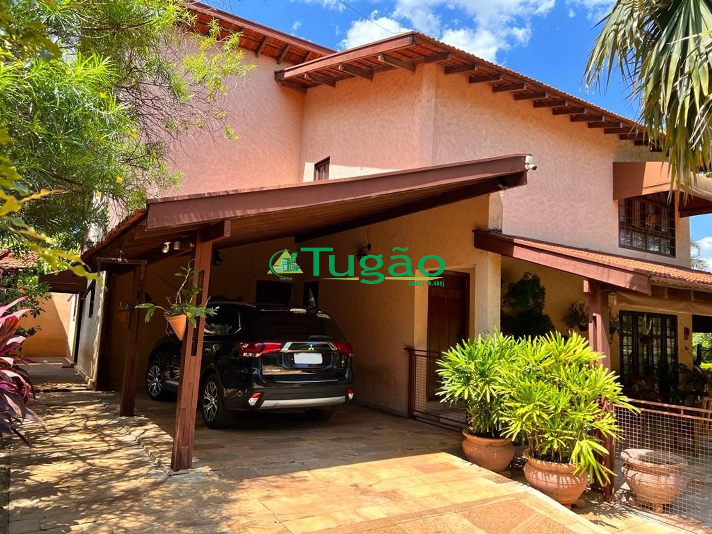 Fazenda / Sítio / Chácara com 8 quartos à venda, 700m² — foto 1 de 52