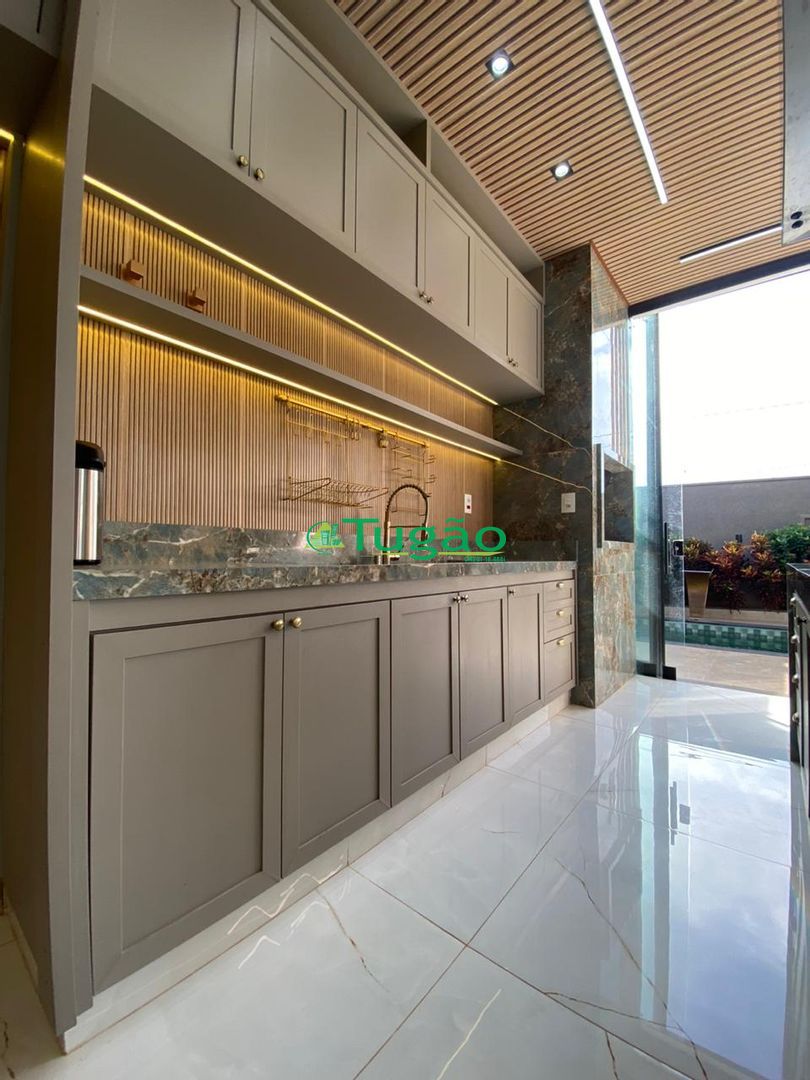 Casa de Condomínio com 3 quartos à venda, 168m² — foto 9 de 33
