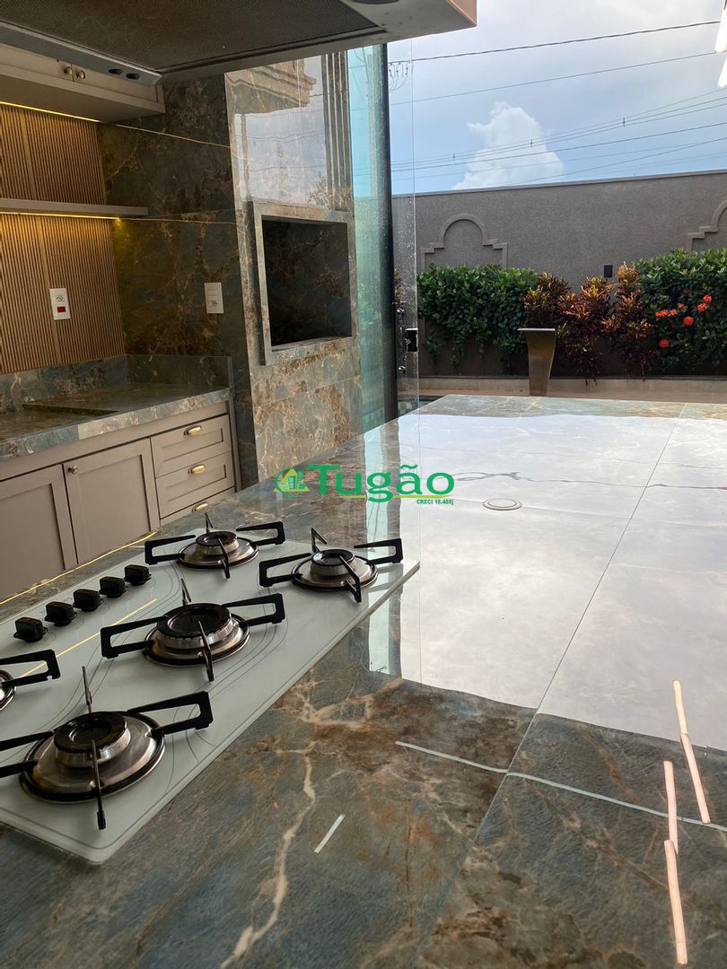 Casa de Condomínio com 3 quartos à venda, 168m² — foto 4 de 33