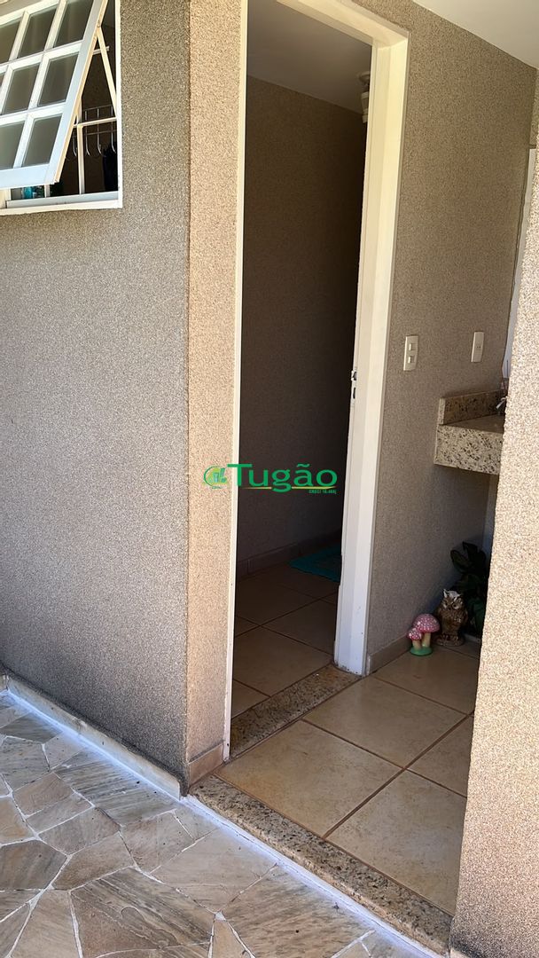 Casa com 3 quartos à venda, 260m² — foto 11 de 15
