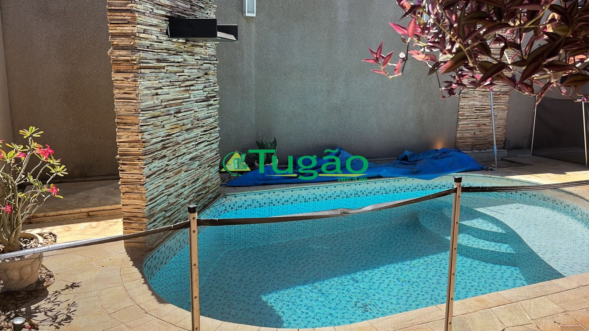 Casa com 3 quartos à venda, 260m² — foto 3 de 15