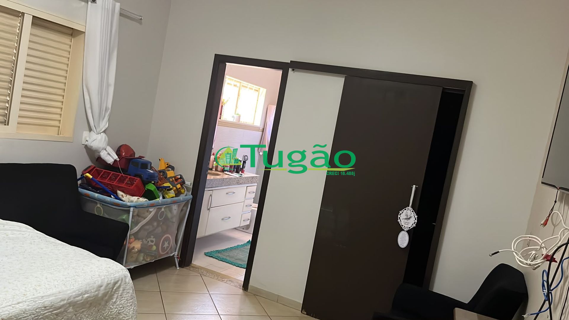 Casa com 3 quartos à venda, 260m² — foto 1 de 15