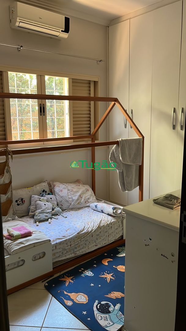 Casa com 3 quartos à venda, 260m² — foto 12 de 15