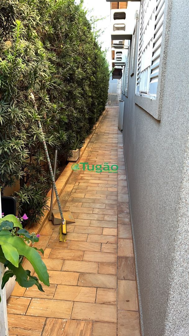 Casa com 3 quartos à venda, 260m² — foto 10 de 15