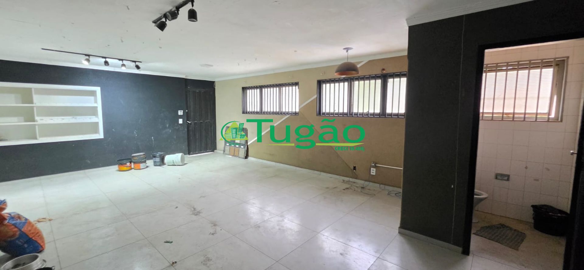 Loja / Salão / Ponto Comercial  para aluguel, 1600m² — foto 1 de 10