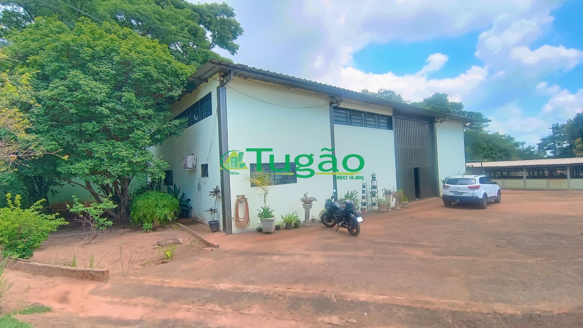 Fazenda / Sítio / Chácara com 2 quartos à venda, 1000m² — foto 2 de 17