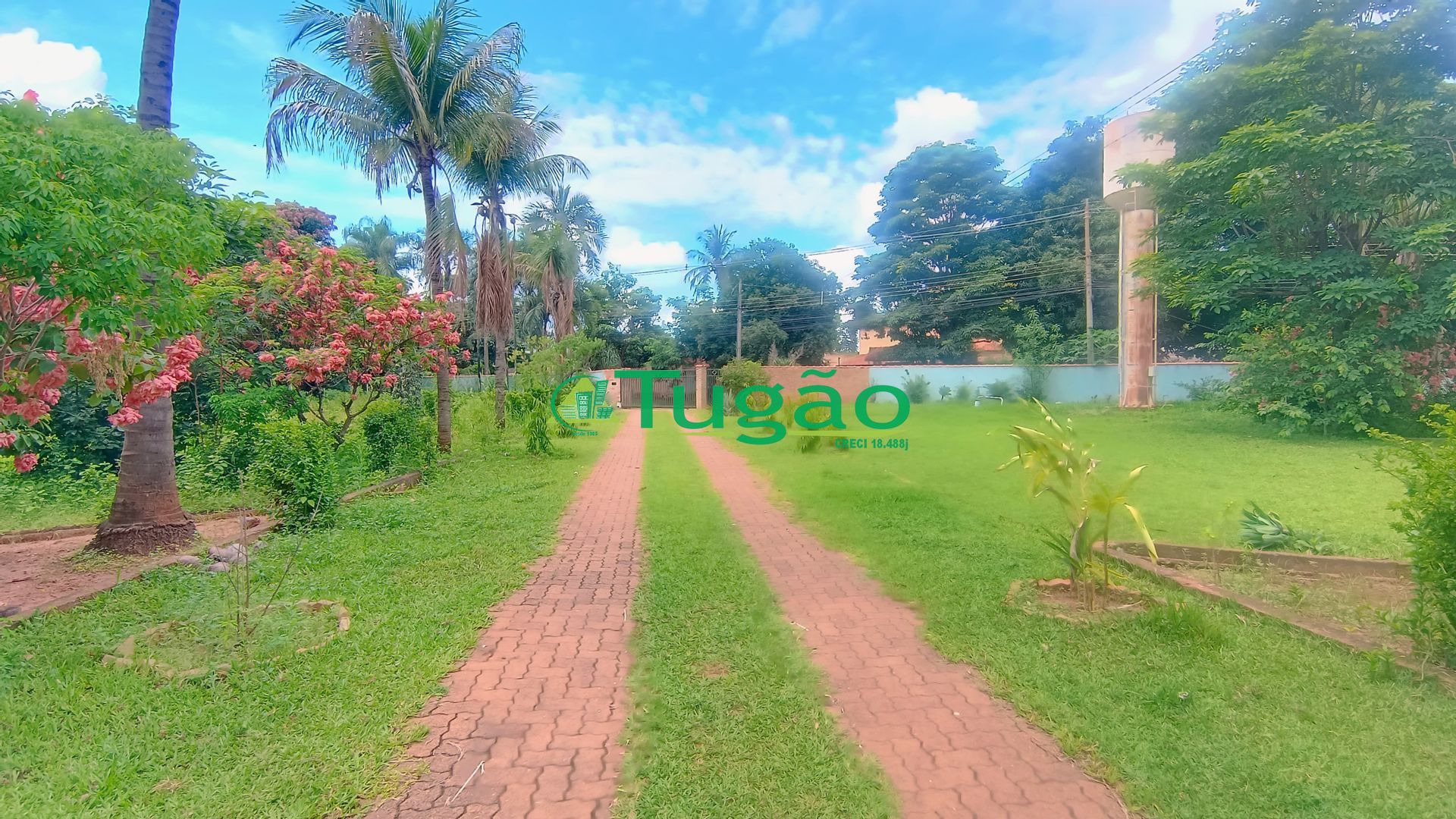 Fazenda / Sítio / Chácara com 2 quartos à venda, 1000m² — foto 1 de 17