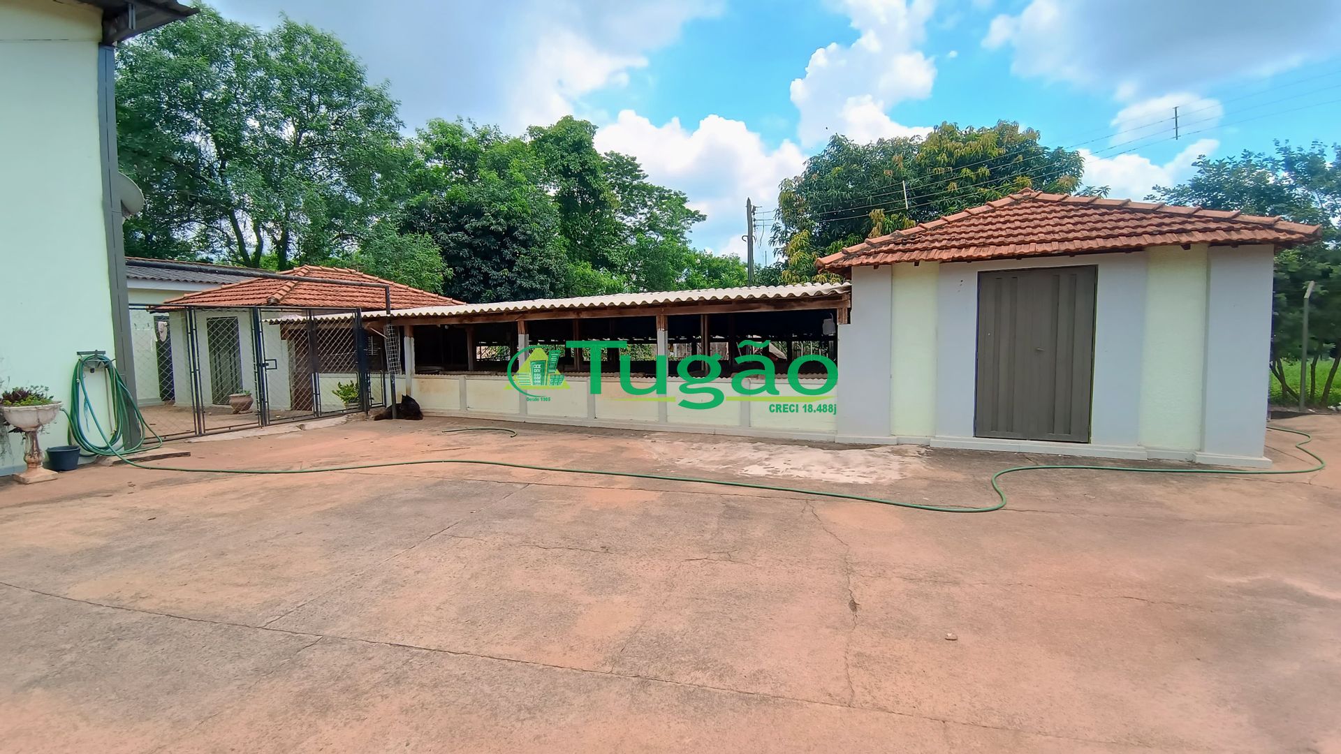 Fazenda / Sítio / Chácara com 2 quartos à venda, 1000m² — foto 13 de 17