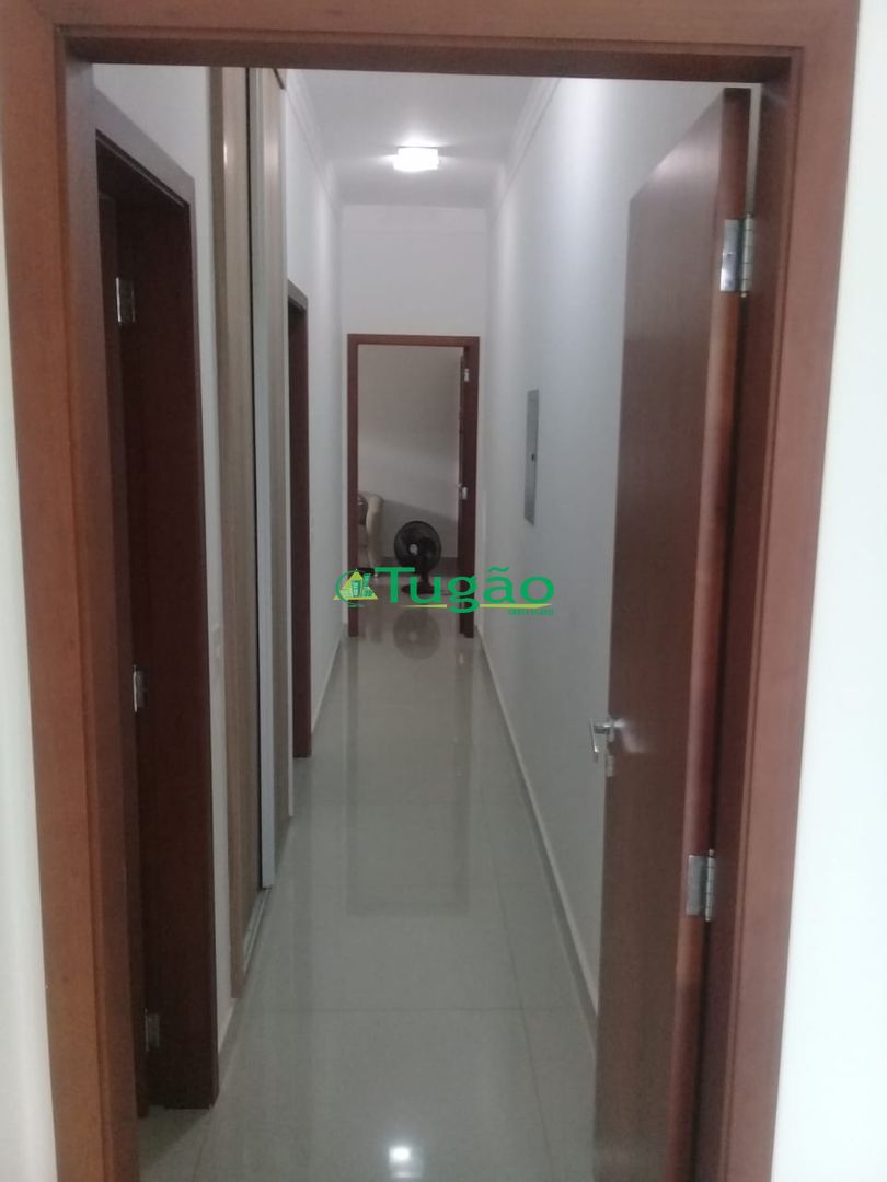 Casa com 3 quartos à venda, 285m² — foto 11 de 14