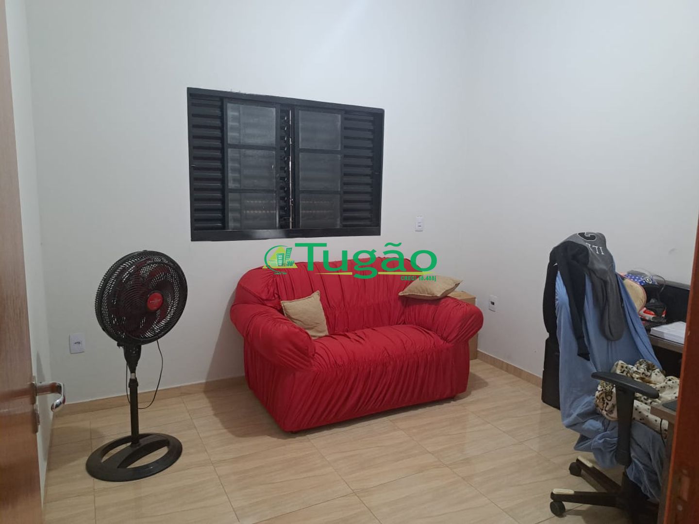 Casa com 3 quartos à venda, 65m² — foto 2 de 24