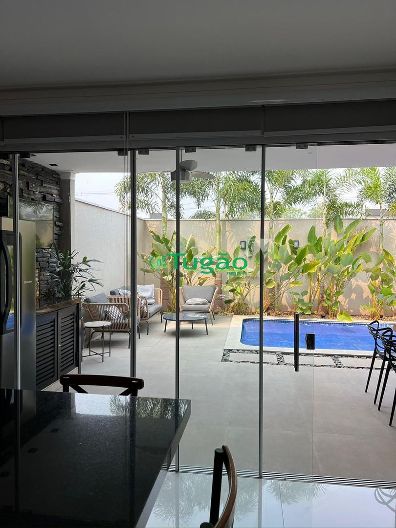 Casa de Condomínio com 2 quartos à venda, 200m² — foto 18 de 28