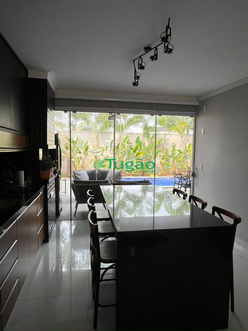 Casa de Condomínio com 2 quartos à venda, 200m² — foto 19 de 28