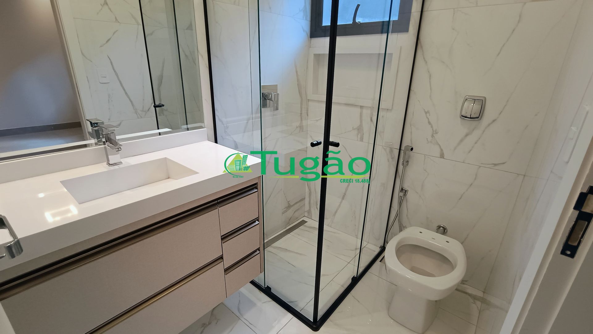Casa de Condomínio com 3 quartos à venda, 240m² — foto 11 de 22