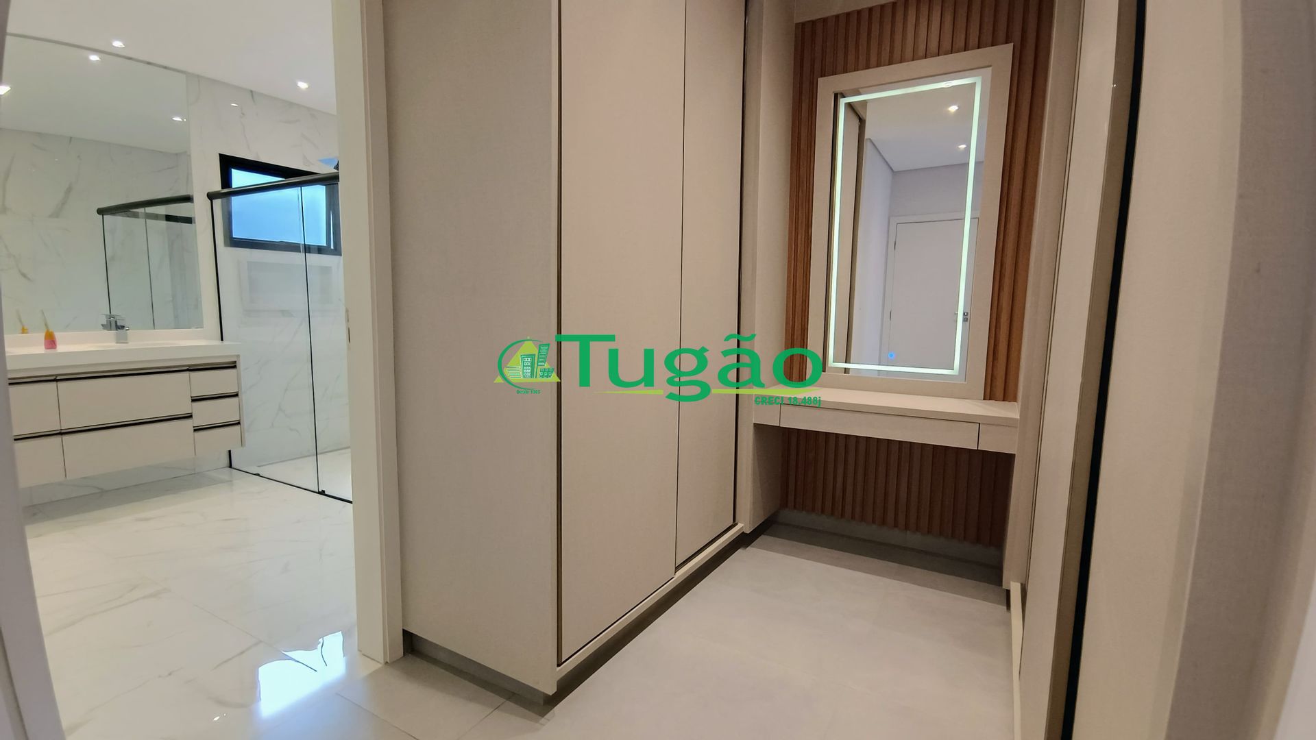 Casa de Condomínio com 3 quartos à venda, 240m² — foto 15 de 22