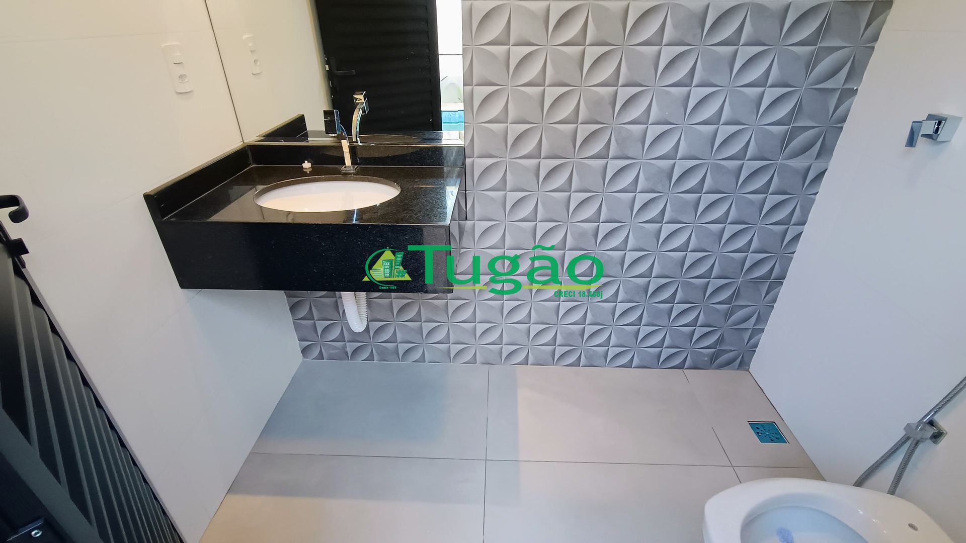 Casa de Condomínio com 3 quartos à venda, 240m² — foto 18 de 22