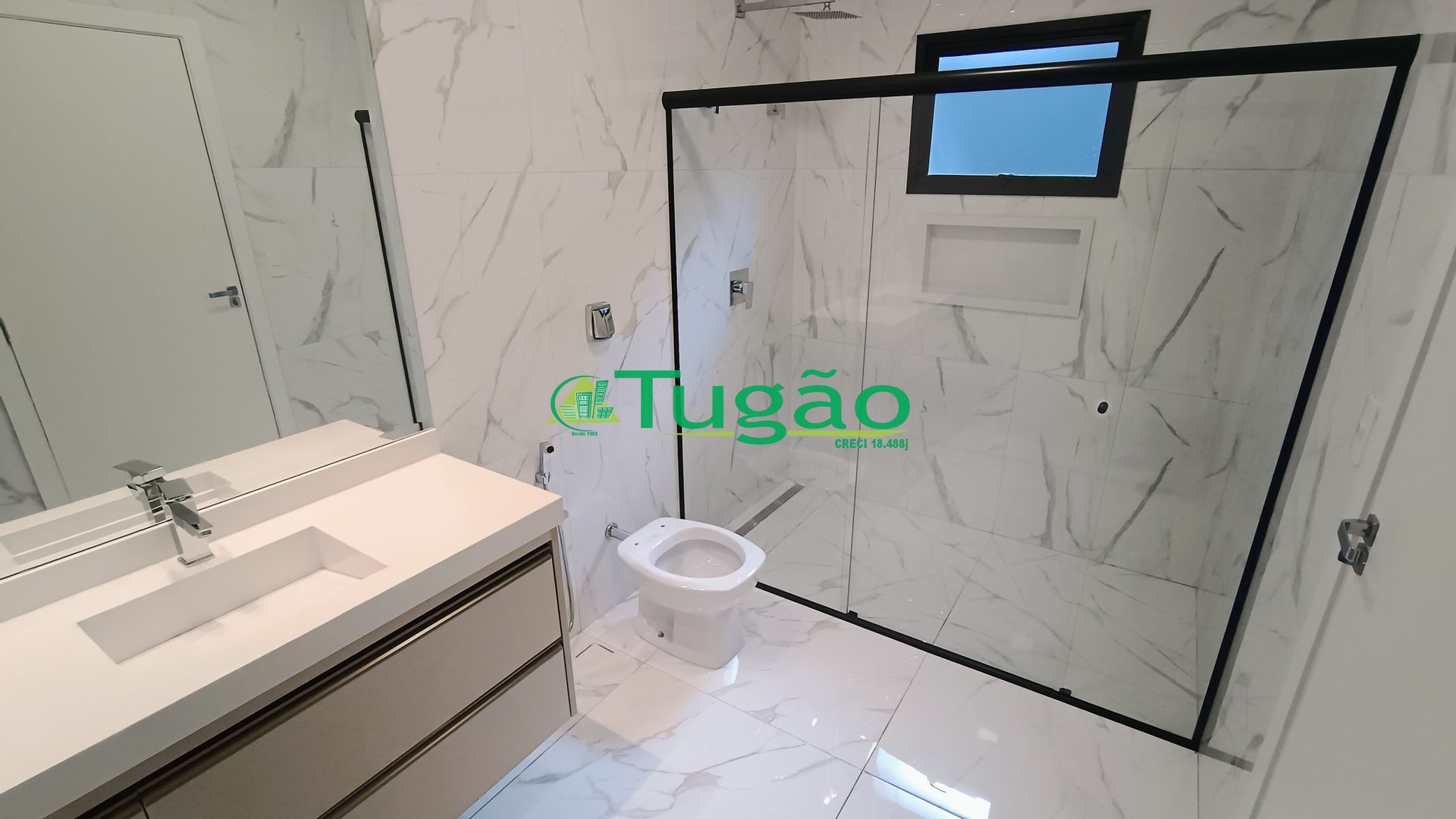 Casa de Condomínio com 3 quartos à venda, 240m² — foto 13 de 22